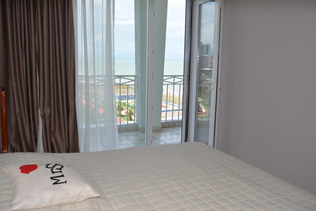 Apartment Magnolia Rustaveli 62 Batumi Exterior photo
